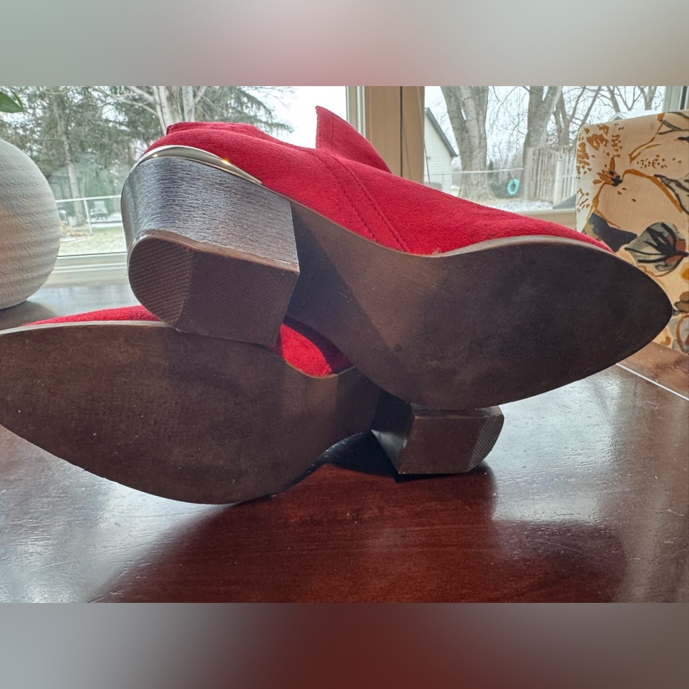 Journee Issla Western Ankle Bootie Red Suede Ankle - Picture 9 of 9